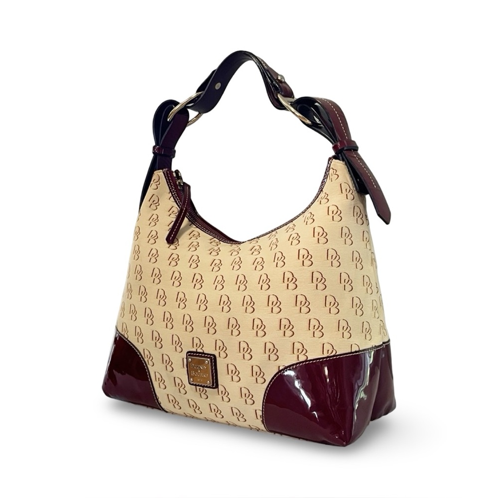 Dooney & Bourke XL NIKKI Signature Shoulder Handbag in Red Patent & Cream Canvas - Picture 2 of 10